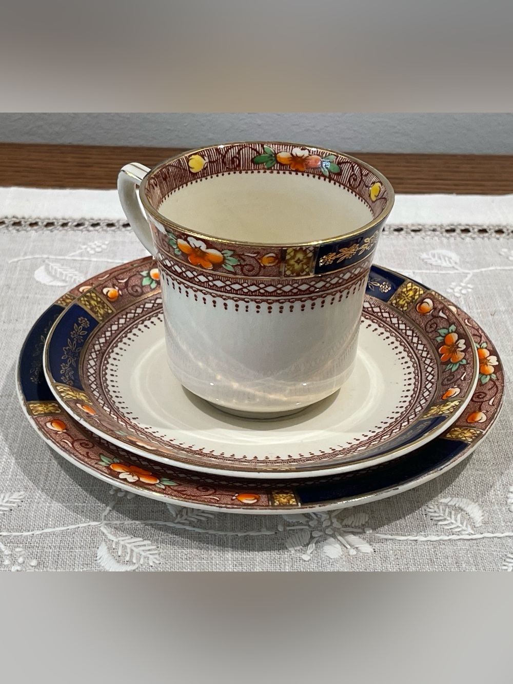 Elegant Floral Tea Trio Set | Cup, Saucer, Side Plate J&G Meakin Queen Mary